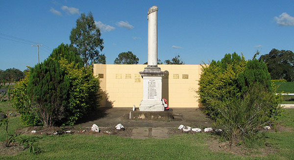 Alton Downs Cenotaph 2014
